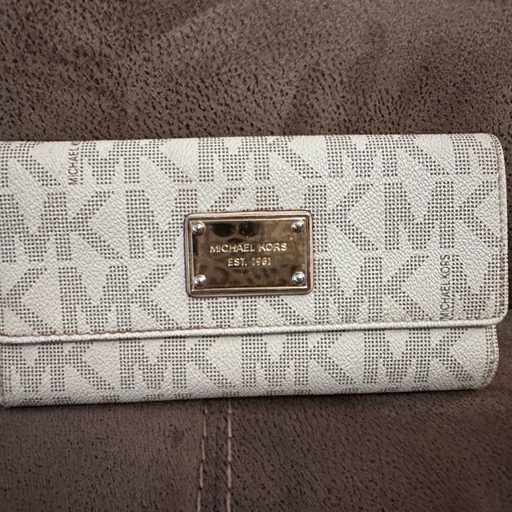 Michael Kors Beige Logo Wallet